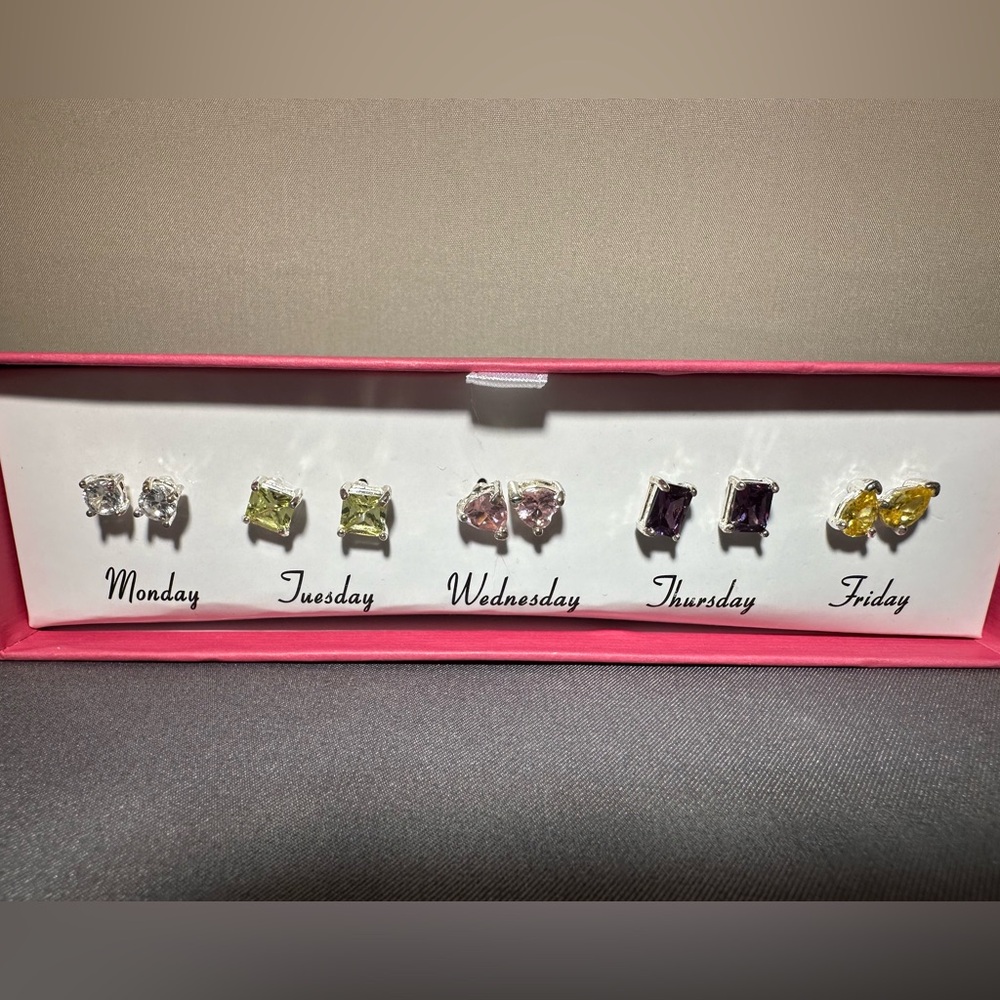 Avon - Rare - Days of the Week Earrings